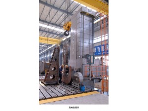 赤壁蒲圻起重機械數(shù)控臥式鏜床車間。