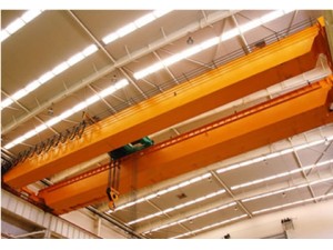 HS型葫蘆雙梁橋式起重機(jī)是參照采用國內(nèi)外最新標(biāo)準(zhǔn)，采用現(xiàn)代化的計算軟件設(shè)計制造的的起重機(jī)。