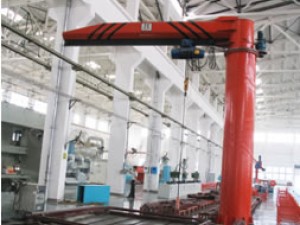 該產(chǎn)品固定在牢固的地基上，主要用在車間、倉(cāng)庫(kù)等室內(nèi)場(chǎng)地，若用于室外需在起重機(jī)頂部裝設(shè)防雨棚。